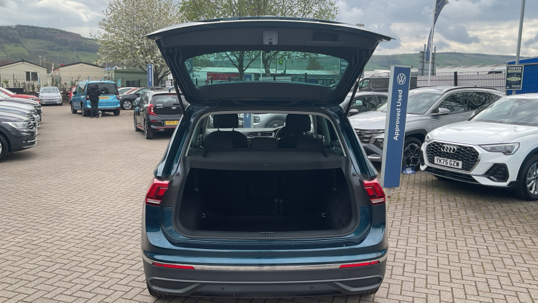 Volkswagen Tiguan 2.0 TDI Life 5dr DSG Diesel Estate